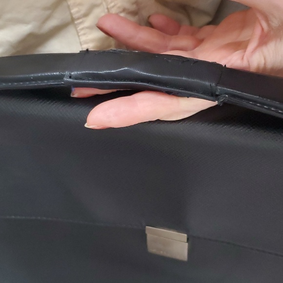Authentic Louis Vuitton large black briefcase in terrific condition - Picture 9 of 9